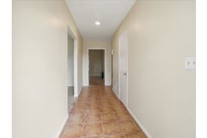 13317 LAKE GEORGE LANE, TAMPA, FL 33618 - MLS#MFRTB8480270