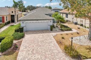 819 REGAL MANOR WAY, SUN CITY CENTER, FL 33573 - MLS#MFRTB8480425