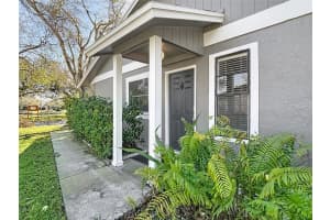 10121 LAKE OAK CIRCLE, TAMPA, FL 33624 - MLS#MFRTB8480525