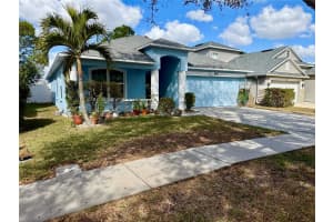 8415 CANTERBURY LAKE BOULEVARD, TAMPA, FL 33619 - MLS#MFRTB8480544