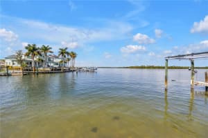 2129 BAYOU GRANDE BOULEVARD, ST PETERSBURG, FL 33703 - MLS#MFRTB8480550