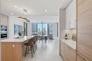 301 1ST STREET, ST PETERSBURG, FL 33701 - MLS#MFRTB8480601