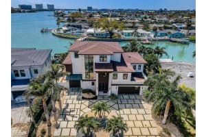 7822 CAUSEWAY BOULEVARD, ST PETERSBURG, FL 33707 - MLS#MFRTB8480884