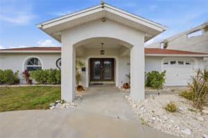 1801 BAYOU GRANDE BOULEVARD, ST PETERSBURG, FL 33703 - MLS#MFRTB8481072