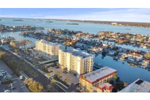 125 ISLAND WAY, CLEARWATER BEACH, FL 33767 - MLS#MFRTB8481132