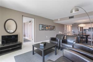 7600 SUN ISLAND DRIVE, SOUTH PASADENA, FL 33707 - MLS#MFRTB8481159