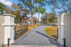 1120 COUNTRY LANE, LUTZ, FL 33558 - MLS#MFRTB8481183