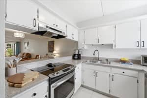 9209 SEMINOLE BOULEVARD, SEMINOLE, FL 33772 - MLS#MFRTB8481190