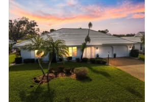 952 E Gondola Dr, VENICE