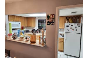 3801 LAKE DRIVE, TAMPA, FL 33614 - MLS#MFRTB8481610