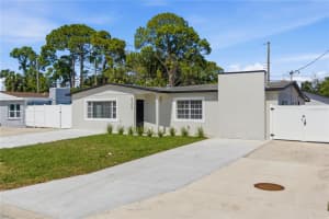 8205 TANGLEWOOD LANE, TAMPA, FL 33615 - MLS#MFRTB8481636