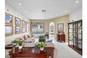 11310 GLENMONT DRIVE, TAMPA, FL 33635 - MLS#MFRTB8481693