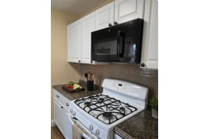 10032 65TH AVENUE, ST PETERSBURG, FL 33708 - MLS#MFRTB8481826