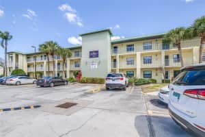 6077 113TH STREET, SEMINOLE, FL 33772 - MLS#MFRTB8481930