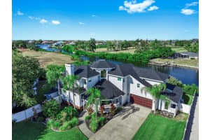 945 BUNKER VIEW DRIVE, APOLLO BEACH, FL 33572 - MLS#MFRTB8482001