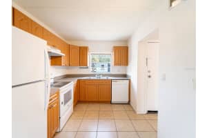 2876 SOMERSET PARK DRIVE, TAMPA, FL 33613 - MLS#MFRTB8482044