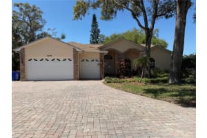 2686 Crystal Cir, DUNEDIN