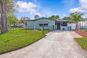 8290 52ND WAY, PINELLAS PARK, FL 33781 - MLS#MFRTB8482159