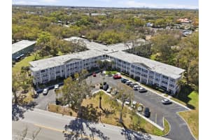 2020 WORLD PARKWAY BOULEVARD, CLEARWATER, FL 33763 - MLS#MFRTB8482331