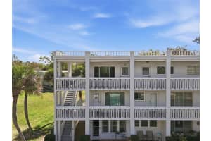 2020 WORLD PARKWAY BOULEVARD, CLEARWATER, FL 33763 - MLS#MFRTB8482331