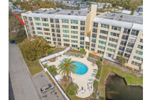 225 Country Club Dr #f-1401, LARGO