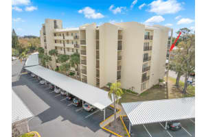 225 COUNTRY CLUB DRIVE, LARGO, FL 33771 - MLS#MFRTB8482462