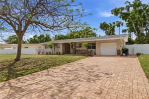 4415 7th St S, ST PETERSBURG