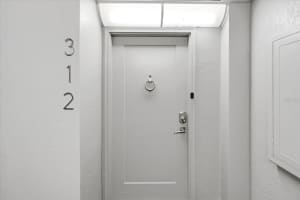 400 ISLAND WAY, CLEARWATER BEACH, FL 33767 - MLS#MFRTB8482569