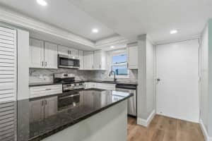 7050 SUNSET DRIVE, SOUTH PASADENA, FL 33707 - MLS#MFRTB8482596