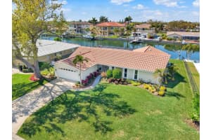 1979 IOWA AVENUE, ST PETERSBURG, FL 33703 - MLS#MFRTB8482630
