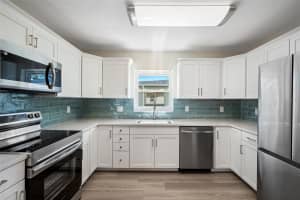 662 VILLAGRANDE AVENUE, ST PETERSBURG, FL 33707 - MLS#MFRTB8482648