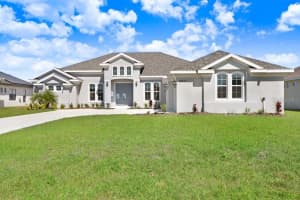 5211 LAKE VENICE DRIVE, WIMAUMA, FL 33598 - MLS#MFRTB8482655