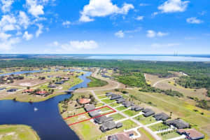 5211 LAKE VENICE DRIVE, WIMAUMA, FL 33598 - MLS#MFRTB8482655