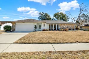 401 Running Horse Rd, SEFFNER