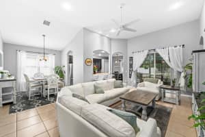 10207 AVELAR RIDGE DRIVE, RIVERVIEW, FL 33578 - MLS#MFRTB8482687