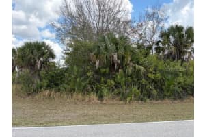 490 THERESA BOULEVARD, PORT CHARLOTTE, FL 33954 - MLS#MFRTB8482726