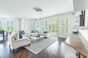 MLS# MFRTB8482792, St Petersburg, Florida 33701