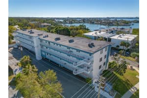 55 HARBOR VIEW LANE, BELLEAIR BLUFFS, FL 33770 - MLS#MFRTB8483108