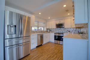 322 10TH AVENUE, INDIAN ROCKS BEACH, FL 33785 - MLS#MFRTB8483253