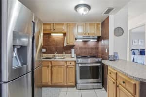 8602 CHAMPLAIN COURT, TAMPA, FL 33614 - MLS#MFRTB8483314