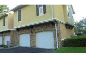 10102 Courtney Oaks Cir #202, TAMPA