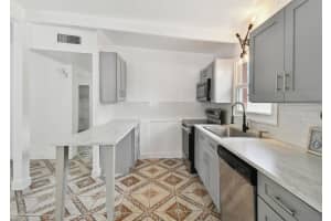 7704 PATRICIAN PLACE, TAMPA, FL 33619 - MLS#MFRTB8483410