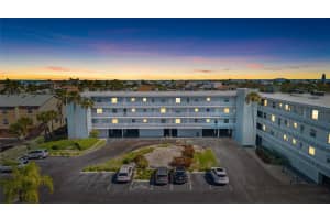 719 PINELLAS BAYWAY S #304, ST PETERSBURG, FL 33715 - MLS#MFRTB8483419
