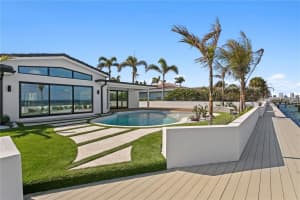 2580 BAY ISLE DRIVE, ST PETERSBURG, FL 33705 - MLS#MFRTB8483498