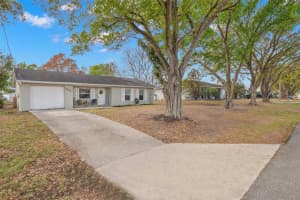 4055 APRIL STREET, LAKELAND, FL 33812 - MLS#MFRTB8483696