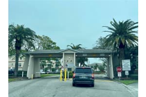 9950 62ND TERRACE, ST PETERSBURG, FL 33708 - MLS#MFRTB8483822