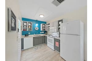 12255 MALLORY DRIVE, LARGO, FL 33774 - MLS#MFRTB8484107