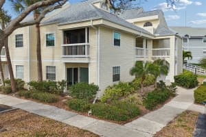 6915 STONES THROW CIRCLE, ST PETERSBURG, FL 33710 - MLS#MFRTB8484140