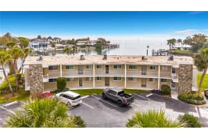 1361 SNELL ISLE BOULEVARD, ST PETERSBURG, FL 33704 - MLS#MFRTB8484154