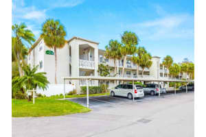 946 Virginia St #104- J, DUNEDIN